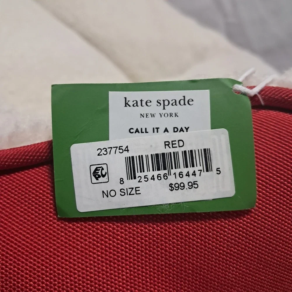 Kate Spade Dog Bed, Big Red, 28 x 22‎ x 10, perfect for your fur-baby
